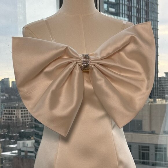 🆕 BRONX & BANCO 🧿 NWOT Evie White Strapless Bow Mini Dress, Sz S US 4 - Picture 12 of 16